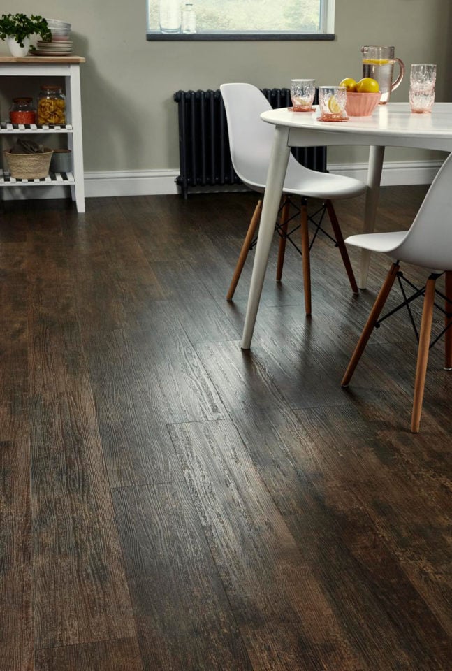 Amtico LVT 161107 Kitchen Chapel Oak